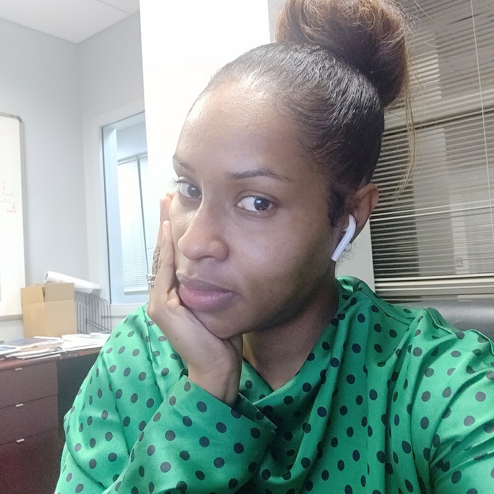 Meet your Posher, Cadisha